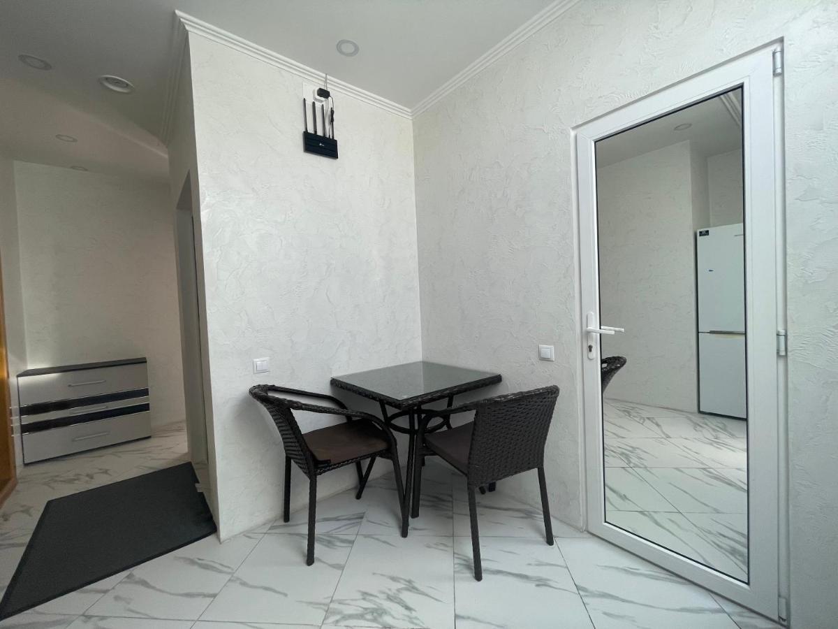 Aeroport розовый дом Maison d'hôtes